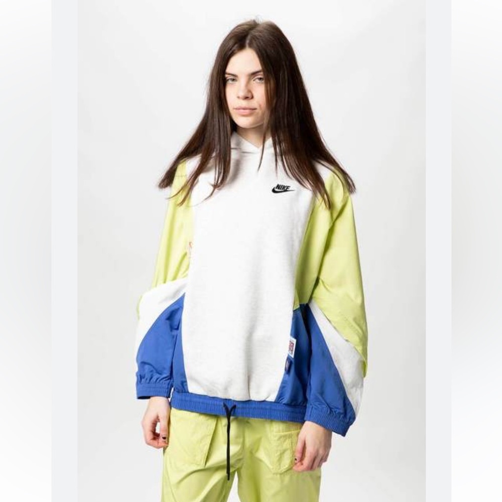 Nike retro inspired pullover hoodie​